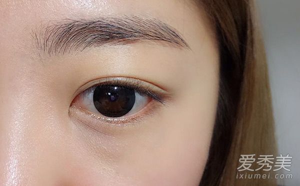 粗平眉当道 只用3步轻松画出韩式粗平眉 眉毛怎么画