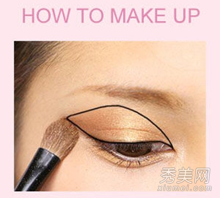 Copy超模米兰达可儿 迷人天使电眼妆（图）
