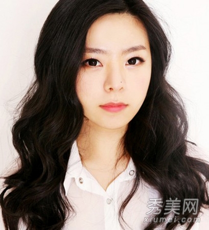 韩国时尚博主 示范韩式清纯妆容画法