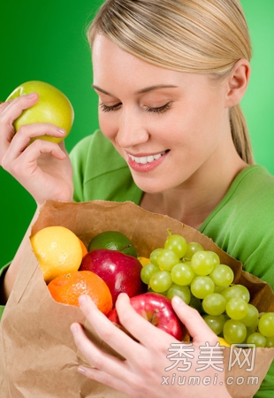 促进肌肤代谢 女人吃8种水果不长皱纹