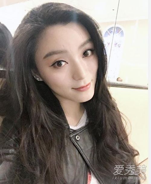 王亚楠素颜长这样 还会和范爷分不清么？ 明星素颜