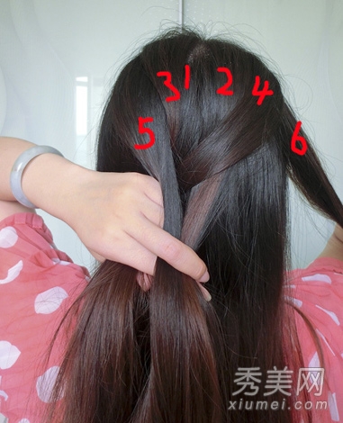 长发怎么扎好看 实用的韩式麻花辫编发教程
