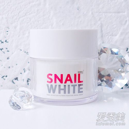 snail white蜗牛霜怎么打开 snail white蜗牛霜有激素吗