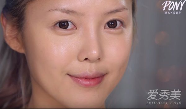 Pony教你畫韓國女大學生最愛的清新妝容 化妝教程