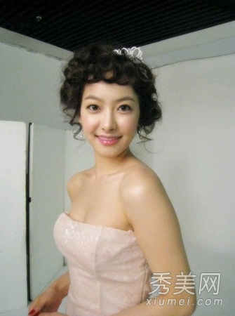人气女星宋茜示范 韩国最流行的女生发型