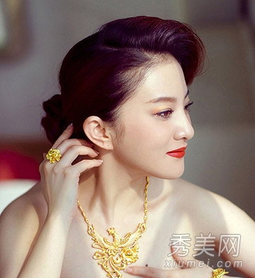 韩式淑女风新娘盘发 冬日唯美升级