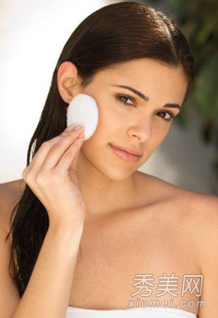 夏天干燥肌肤保养法 DIY化妆水面膜