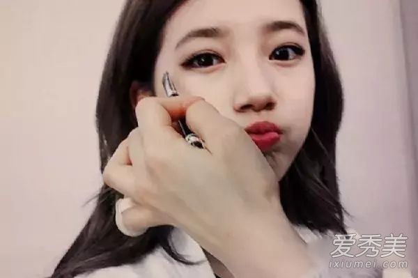 平眉有个小尾巴显脸小 水晶允儿都是这样做的 平眉怎么画