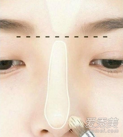 怎麼化妝顯臉小？ 圖解韓式瘦臉妝畫法