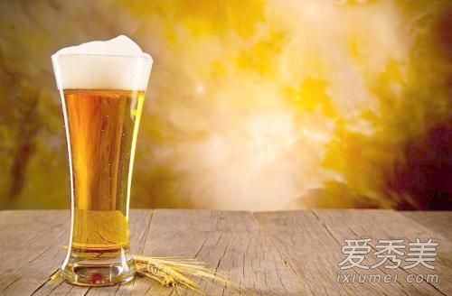 用啤酒洗頭發有什麼好處 用啤酒洗頭發長得快嗎
