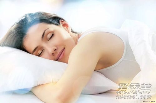 如何真正睡个美容觉 睡前四大禁忌要知道 护肤步骤