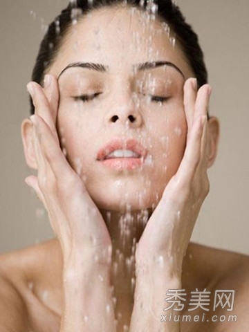 拯救幹燥肌膚 化妝水保濕霜2條使用法則