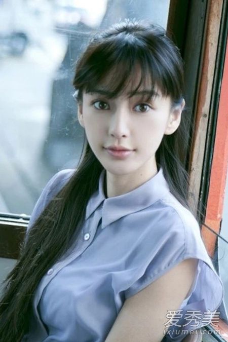 angelababy2018最新發型 從劉海到發色都嫩回18歲