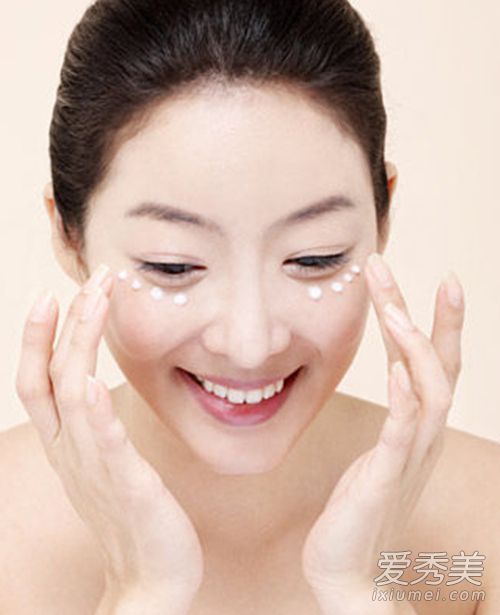 如何缓解“爆皮” 秋冬也能拥有完美底妆 护肤方法有哪些