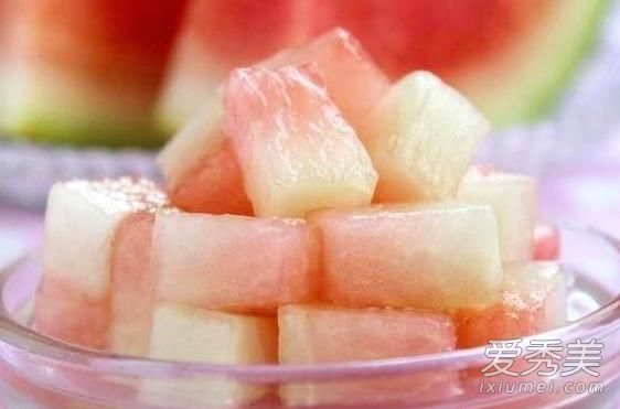 西瓜皮怎么敷脸 西瓜皮敷脸有什么好处