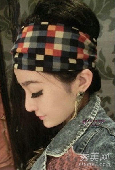 韩国mm最新街拍发型 教你头巾新扎法