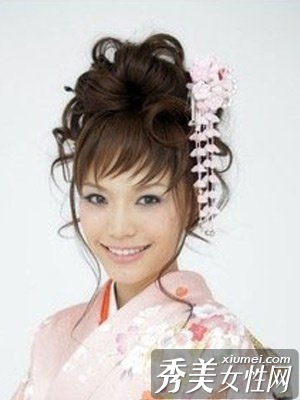 日本少女系盘发 唯美时尚