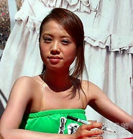 凤姐发baby旧照调侃撞脸 你别说还真有点像！ 哪些女明星整过容