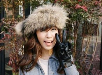 温暖入冬 韩式美帽配长发