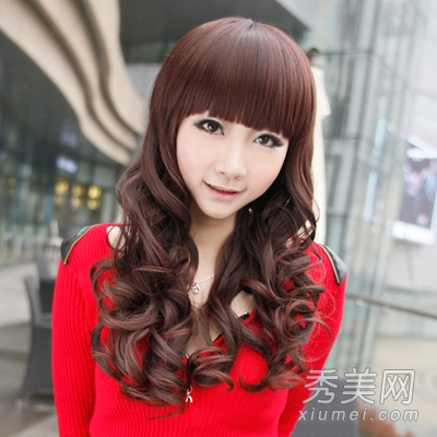 大脸女生适合的发型 韩式修颜长卷发