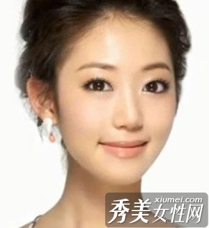 春節“妝”出乖巧穩重感 拜見未來公婆