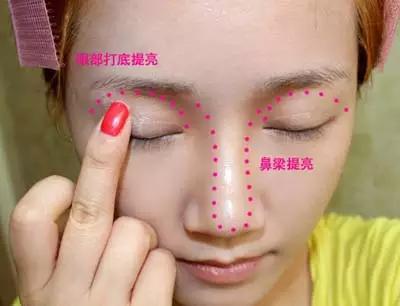 怎么化妆像混血儿？ 真人示范日系混血妆画法 混血妆画法