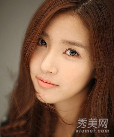 2013女生发型设计 刘海巧搭打造完美脸型