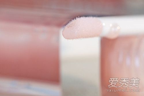 迪奥丰唇蜜的作用 迪奥丰唇蜜真假辨别