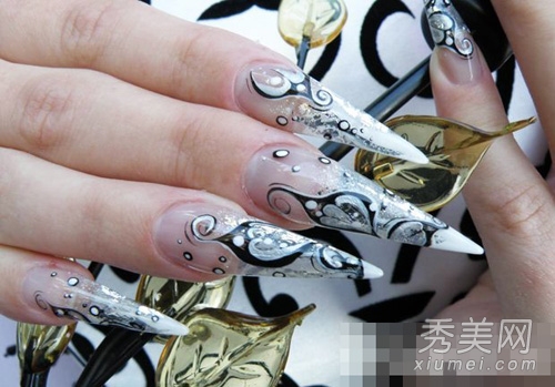 蕾哈娜gaga领衔 SM超尖美甲图片