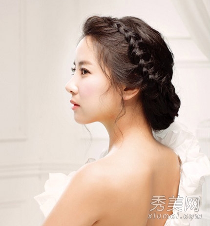 2013夏季最流行的韩式新娘盘发 出尘脱俗