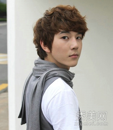 9款韩国男生时尚发型比拼 简单帅气变美男