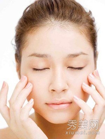 眼部保养：双眼补水4大黄金时刻