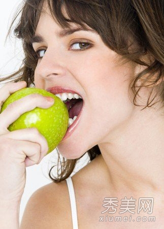 “奔三”女人吃什么水果美容抗皱？