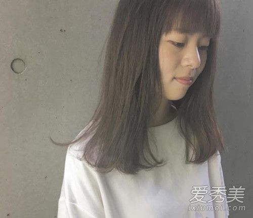 亞麻灰是什麼顏色 2017流行亞麻灰頭發圖片女