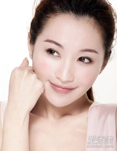 护肤品也能毁皮 本想变美却变丑 护肤品危害性