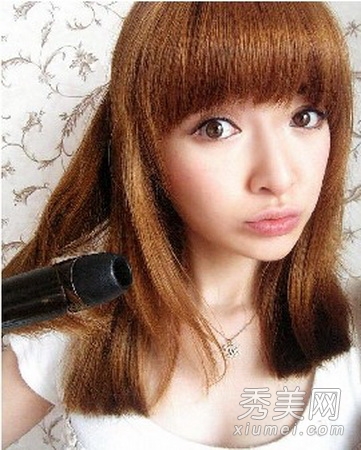 甜美梨花头DIY 卷发棒打造完美发型