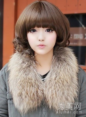 圆脸适合的发型 韩式浪漫长卷发