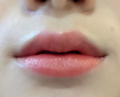 戴眼镜怎么化妆？再不学就残了 戴眼镜如何化妆
