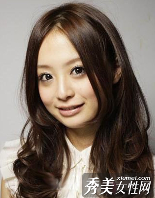 6款小女人气质发型 婉约迷人