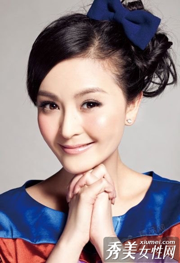 层次诱人烟熏妆 完美变身PartyQueen