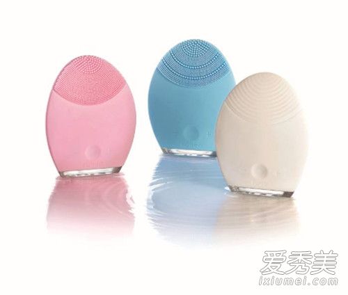 洁面仪用什么洗面奶 洁面仪可以去黑头吗 洁面仪怎么去黑头