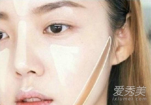 怎么化妆显脸小？ 图解韩式瘦脸妆画法