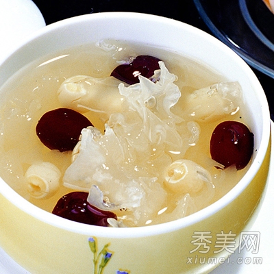 汤系食疗润肤养颜法 肌肤美白水嫩光泽喝出来