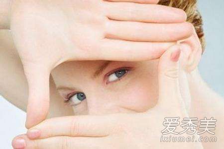 那个来狂冒痘?女生必学生理周期肌肤保养法 痘痘怎么快速消除