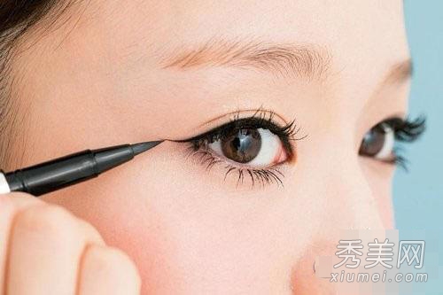 最全眼线化妆教程 初学者变妆必备