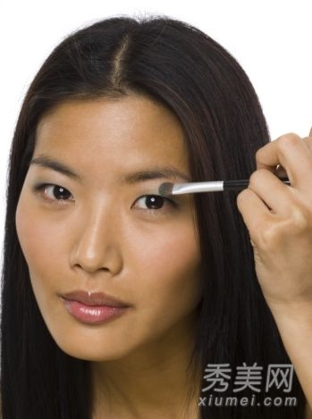 避开化妆护肤10个误区 正确美容减龄10岁