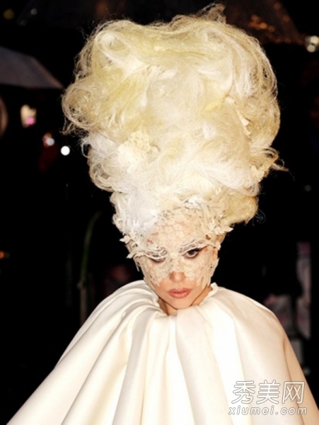 Lady Gaga十大重口味发型让人跌破眼镜