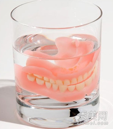 教你10招美白牙齒 糾正4大潔齒誤區