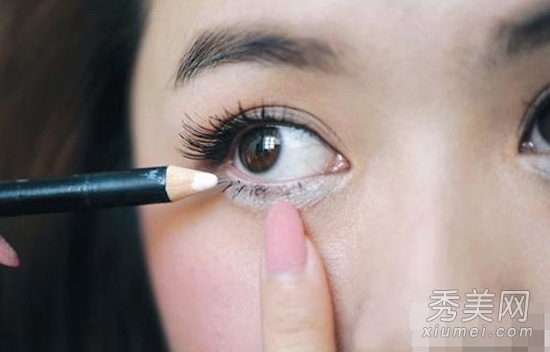 化妝教程：日台MM最愛的“臥蠶”眼妝