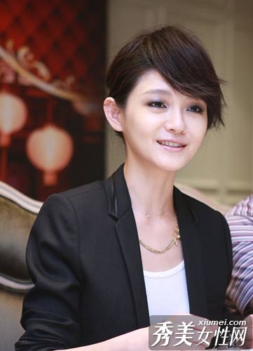 偷师大S装嫩发型 轻松打动富少心